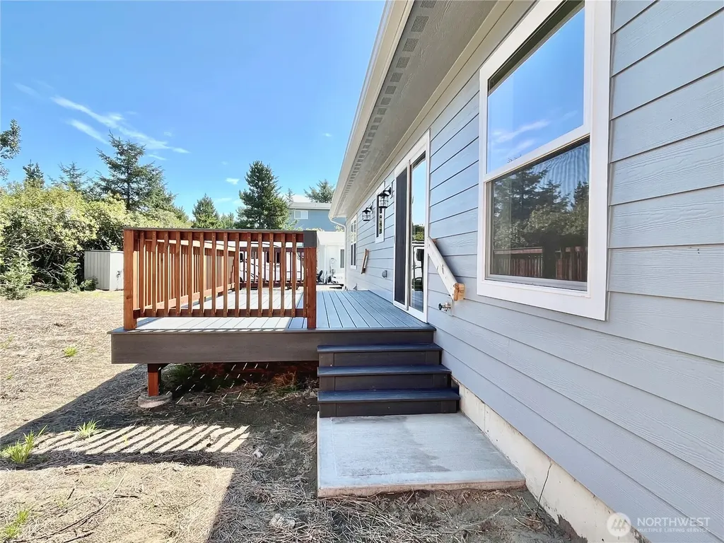 382 S Wynoochee Drive SW Ocean Shores WA 98569