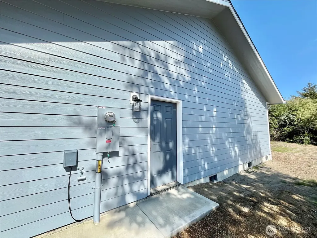 382 S Wynoochee Drive SW Ocean Shores WA 98569