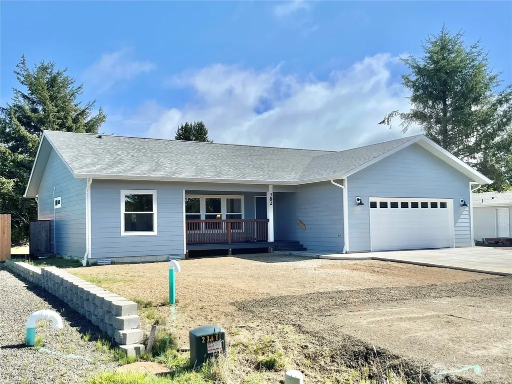 382 S Wynoochee Drive SW Ocean Shores WA 98569