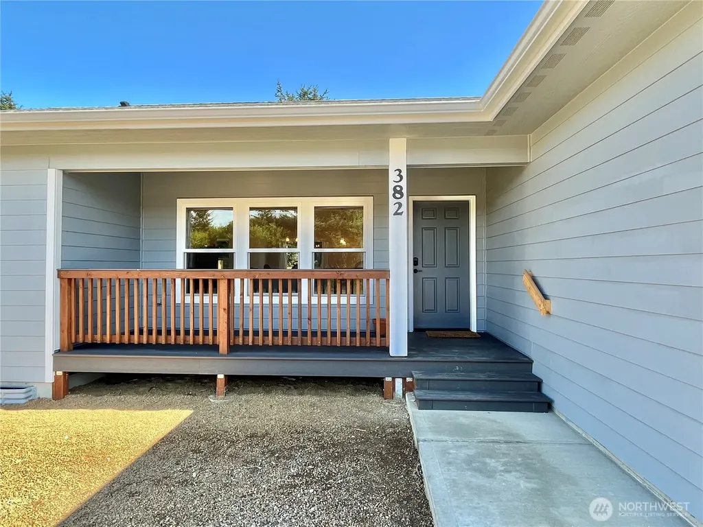 382 S Wynoochee Drive SW Ocean Shores WA 98569