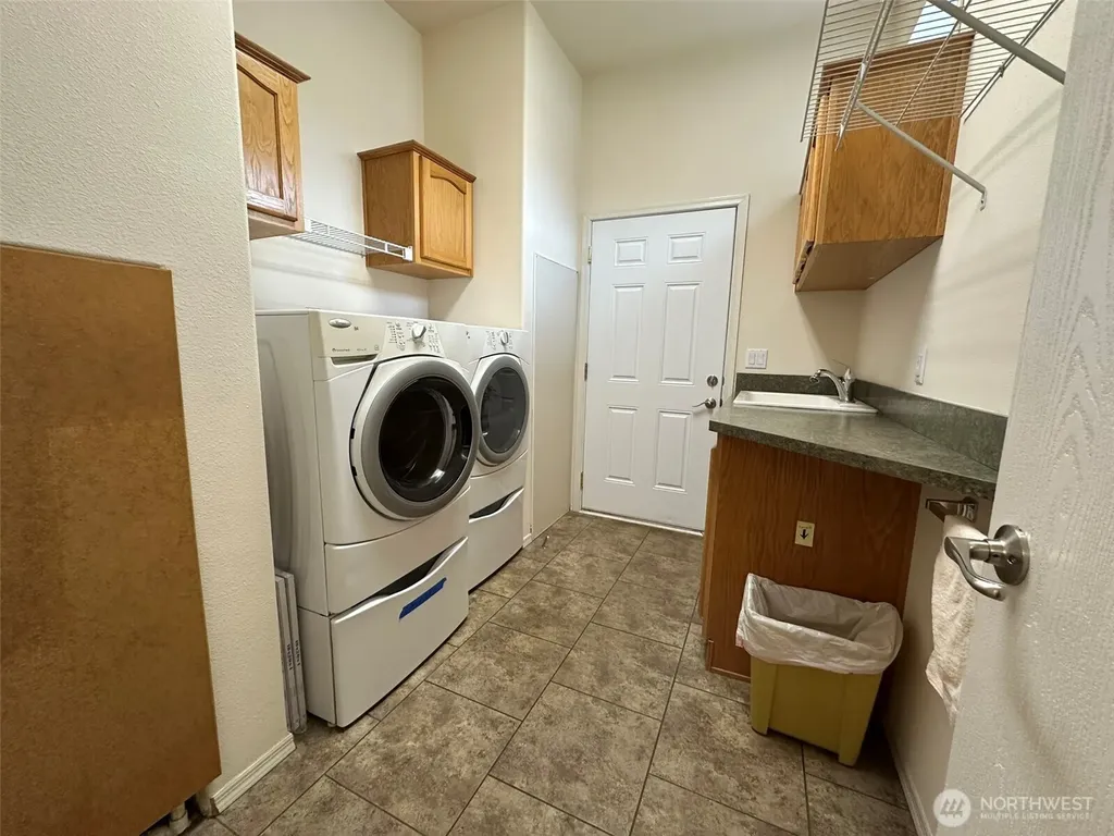 3504 Meadowbrook Lane SE Lacey WA 98503