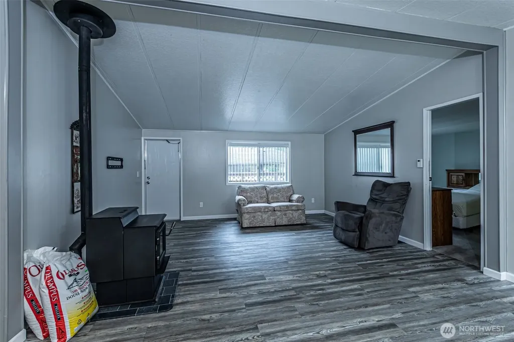 2263 Anadoll Avenue Enumclaw WA 98022