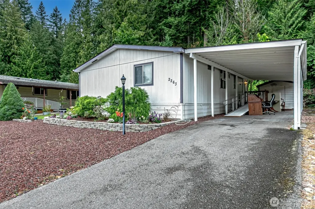 2263 Anadoll Avenue Enumclaw WA 98022