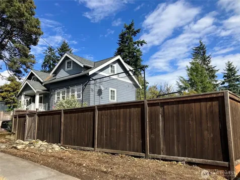 8710 Dayton Avenue N Seattle WA 98103