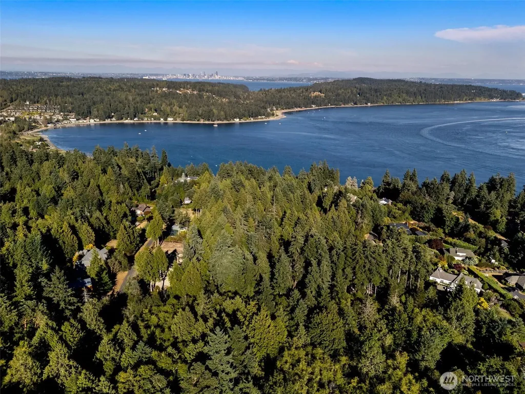 6560 NE Latyson Lane Bainbridge Island WA 98110