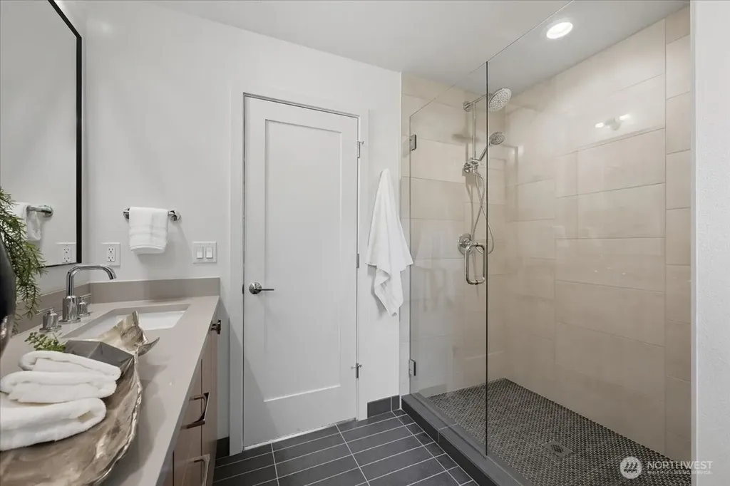 13047 39th Avenue NE Seattle WA 98125