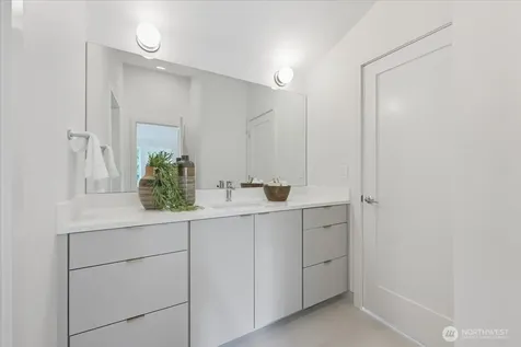13047 39th Avenue NE Seattle WA 98125