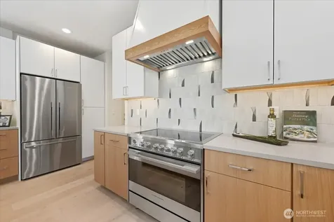 13047 39th Avenue NE Seattle WA 98125
