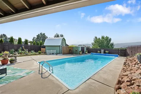 2716 8th Street NE East Wenatchee WA 98802