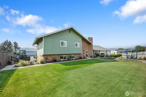 2716 8th Street NE East Wenatchee WA 98802