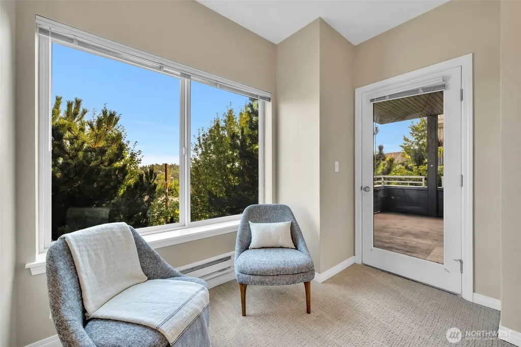 3112 SW Avalon Way Seattle WA 98126