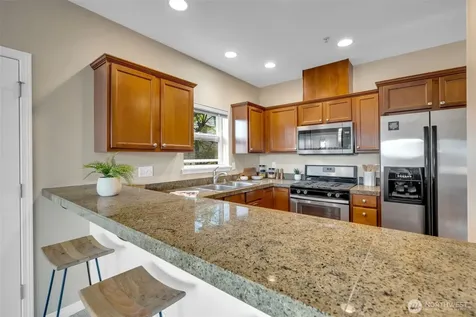3112 SW Avalon Way Seattle WA 98126