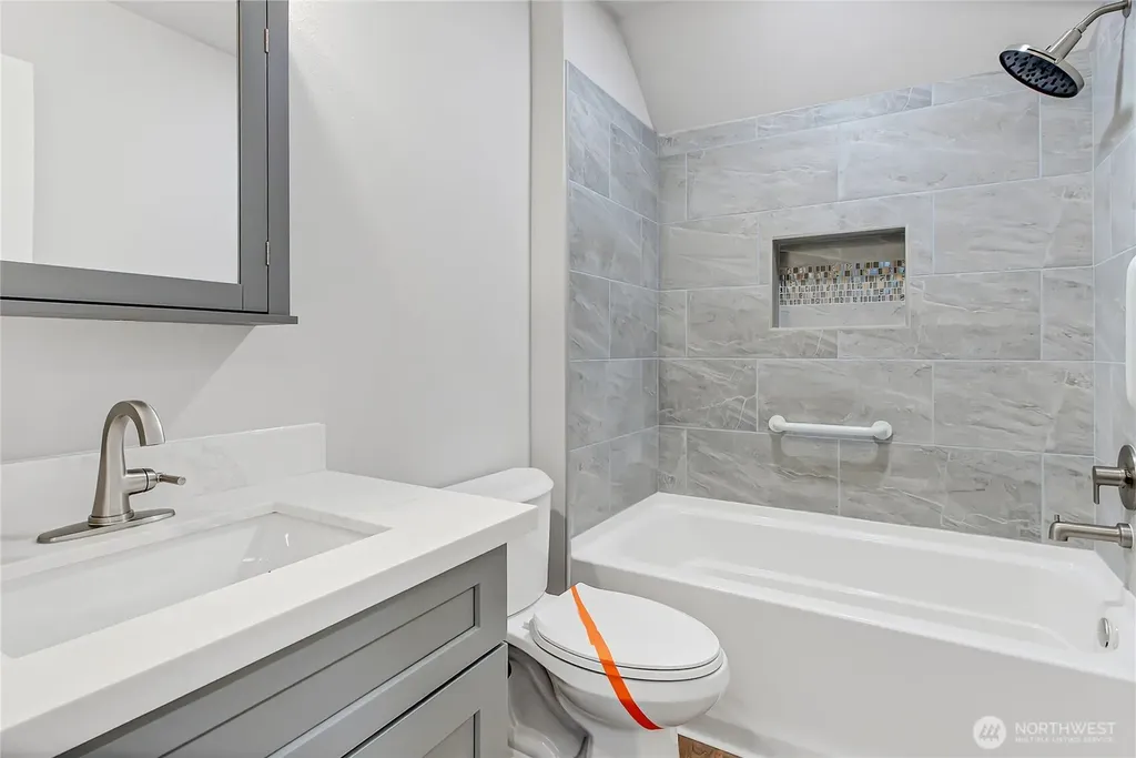 22415 Fairwood Court SE Yelm WA 98597