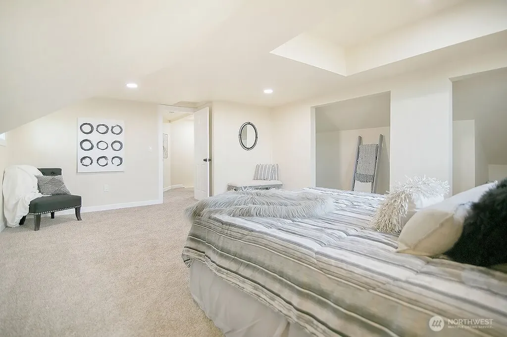 1214 S 5th Avenue Kelso WA 98626