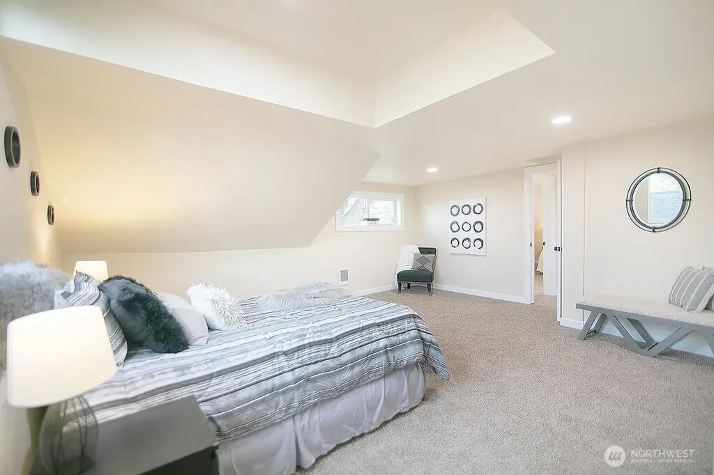 1214 S 5th Avenue Kelso WA 98626