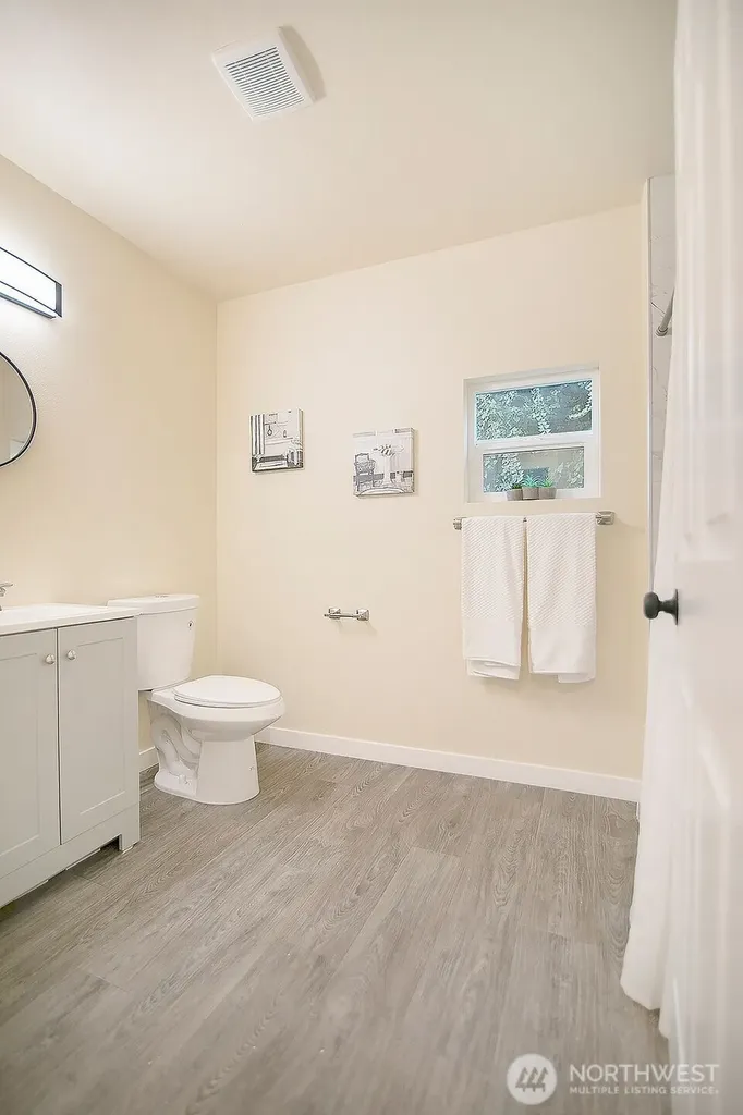 1214 S 5th Avenue Kelso WA 98626
