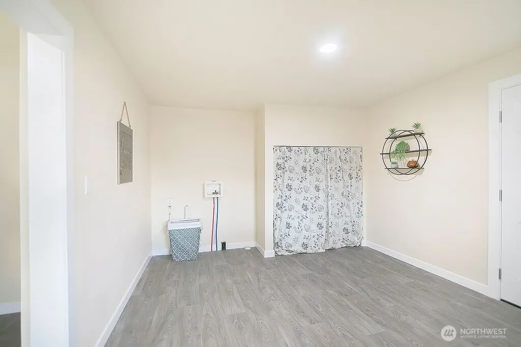 1214 S 5th Avenue Kelso WA 98626