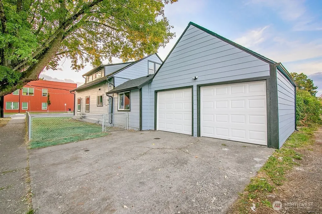 1214 S 5th Avenue Kelso WA 98626