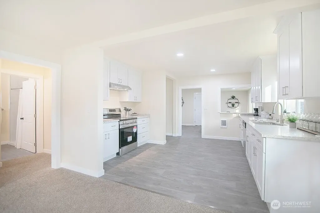 1214 S 5th Avenue Kelso WA 98626