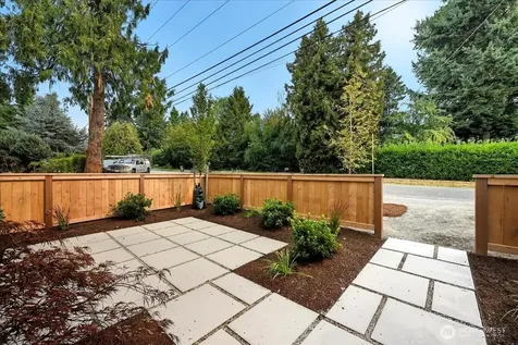 13047 39th Avenue NE Seattle WA 98125