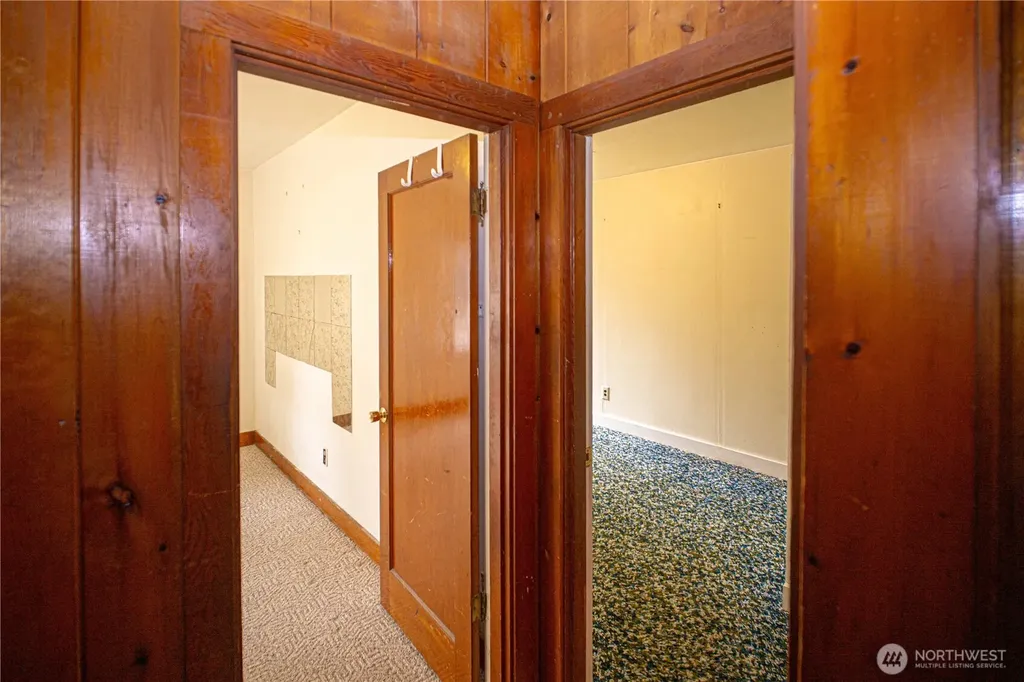 1122 W Spruce Street Port Angeles WA 98362