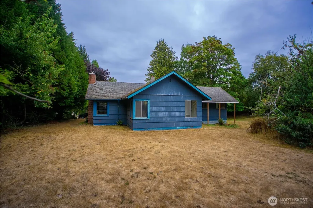 1122 W Spruce Street Port Angeles WA 98362
