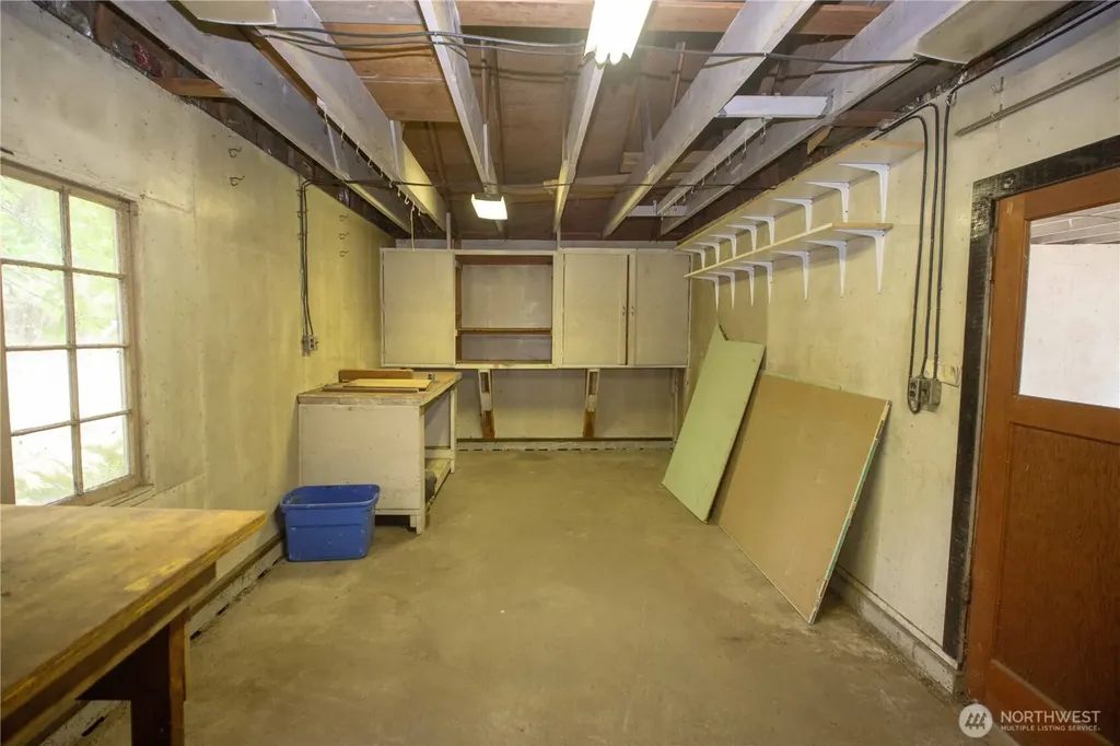 1122 W Spruce Street Port Angeles WA 98362