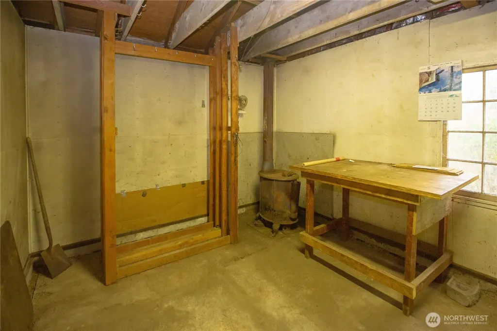 1122 W Spruce Street Port Angeles WA 98362