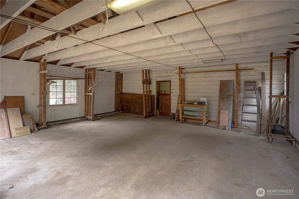 1122 W Spruce Street Port Angeles WA 98362