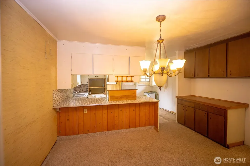1122 W Spruce Street Port Angeles WA 98362