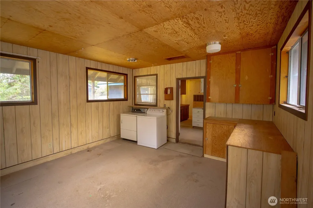 1122 W Spruce Street Port Angeles WA 98362