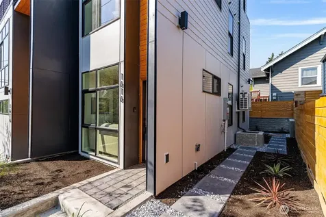 1616 S Juneau Street Seattle WA 98108