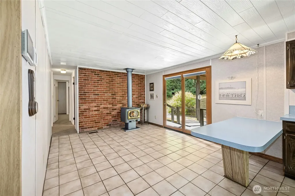 19301 Viking Avenue NW Poulsbo WA 98370