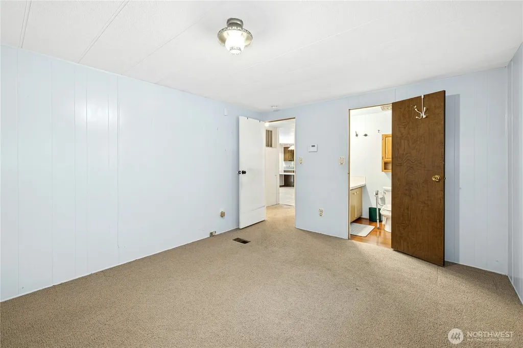 19301 Viking Avenue NW Poulsbo WA 98370