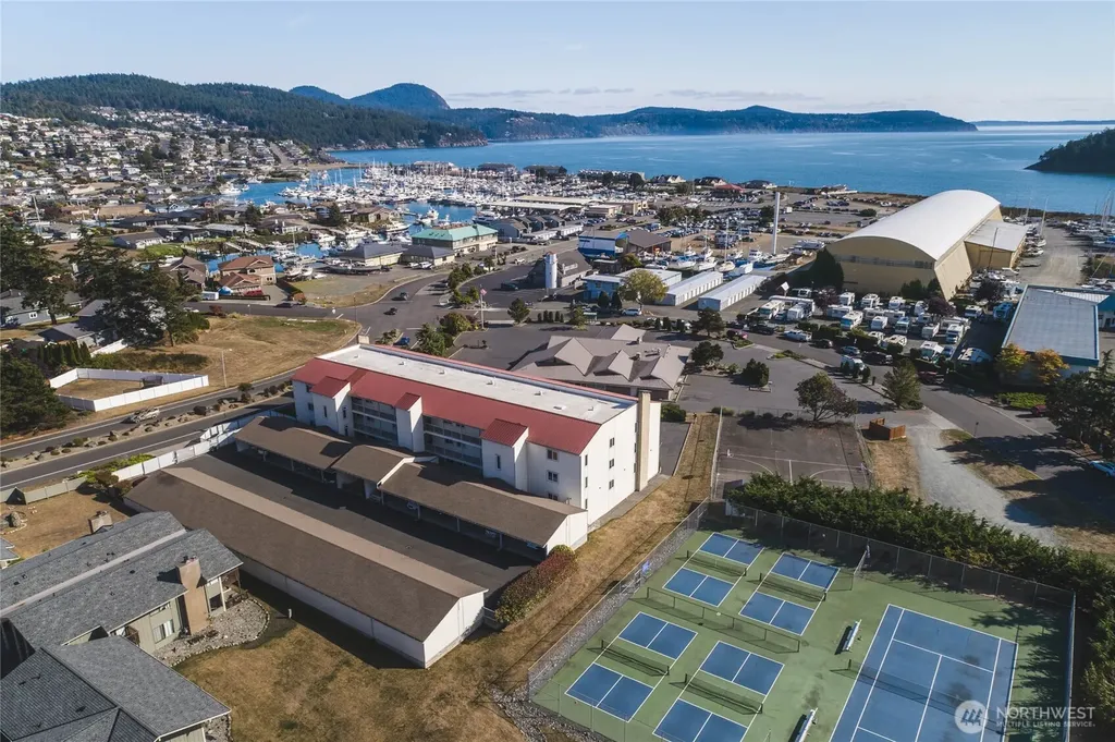 1800 Skyline Way Anacortes WA 98221