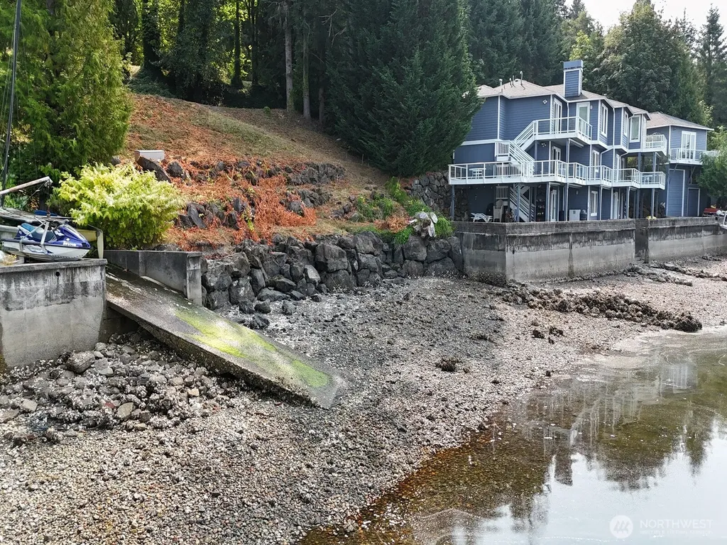 17871 E State Route 106 Belfair WA 98528