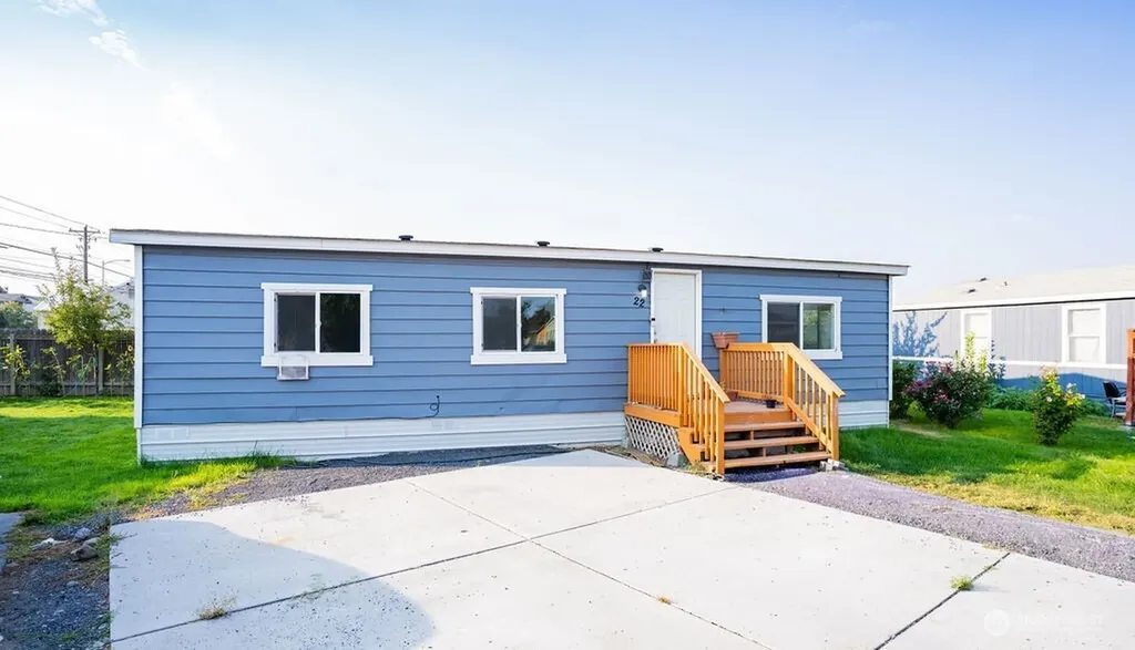 900 N Grape Moses Lake WA 98837