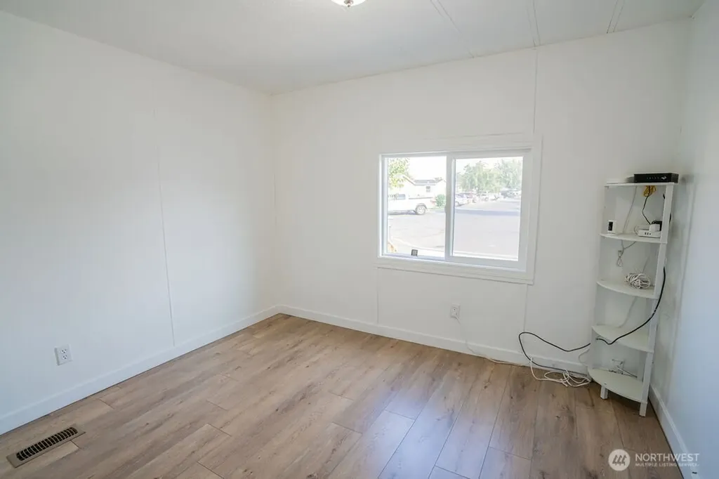 900 N Grape Moses Lake WA 98837