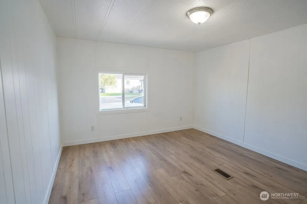 900 N Grape Moses Lake WA 98837