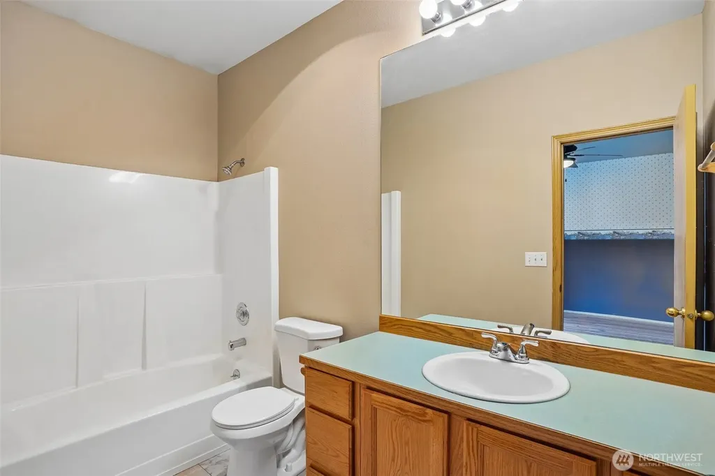 25208 38th Avenue E Spanaway WA 98387