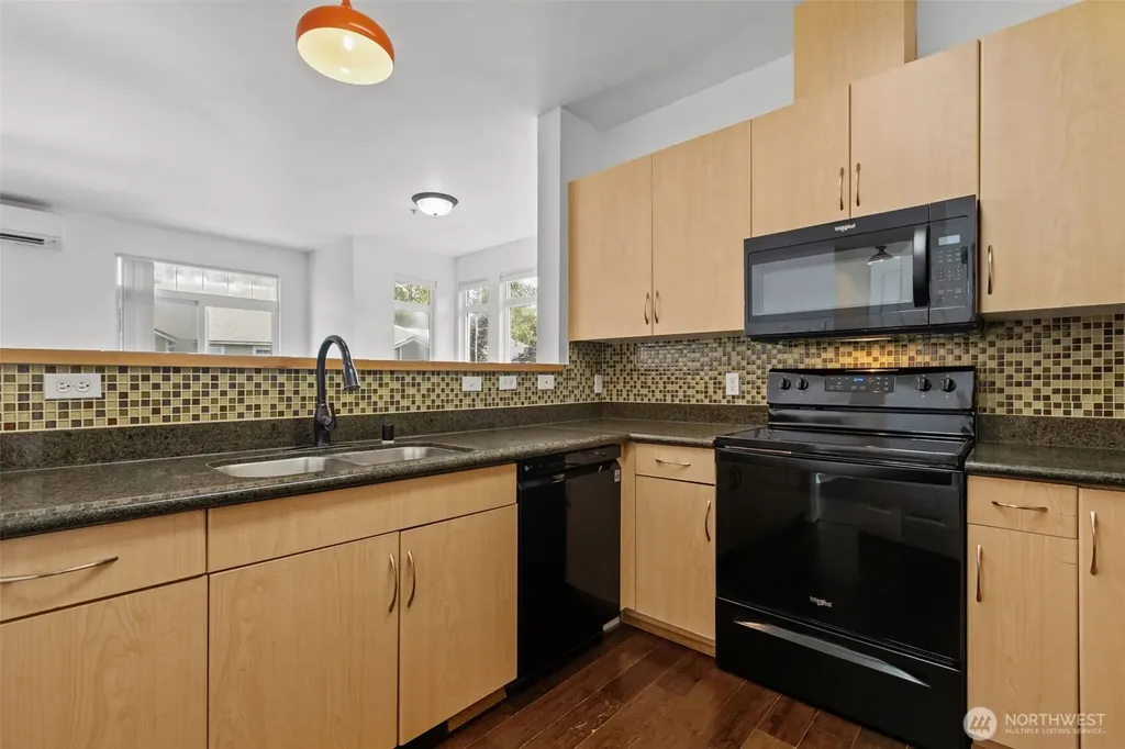 535 241st Lane SE Sammamish WA 98074