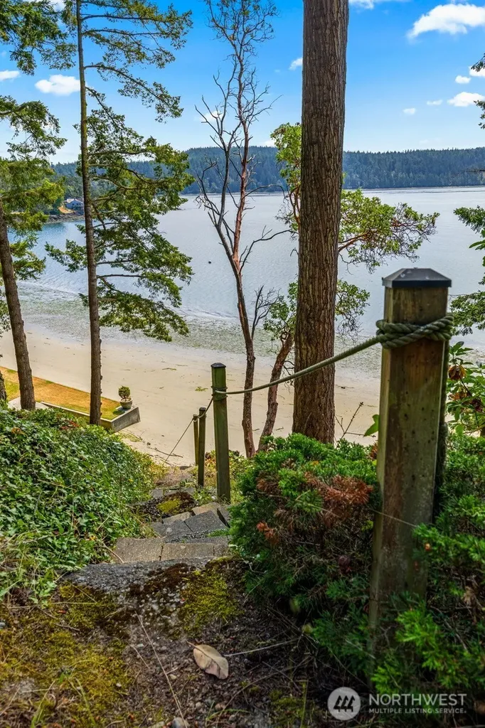 5318 Quiet Cove Road Anacortes WA 98221