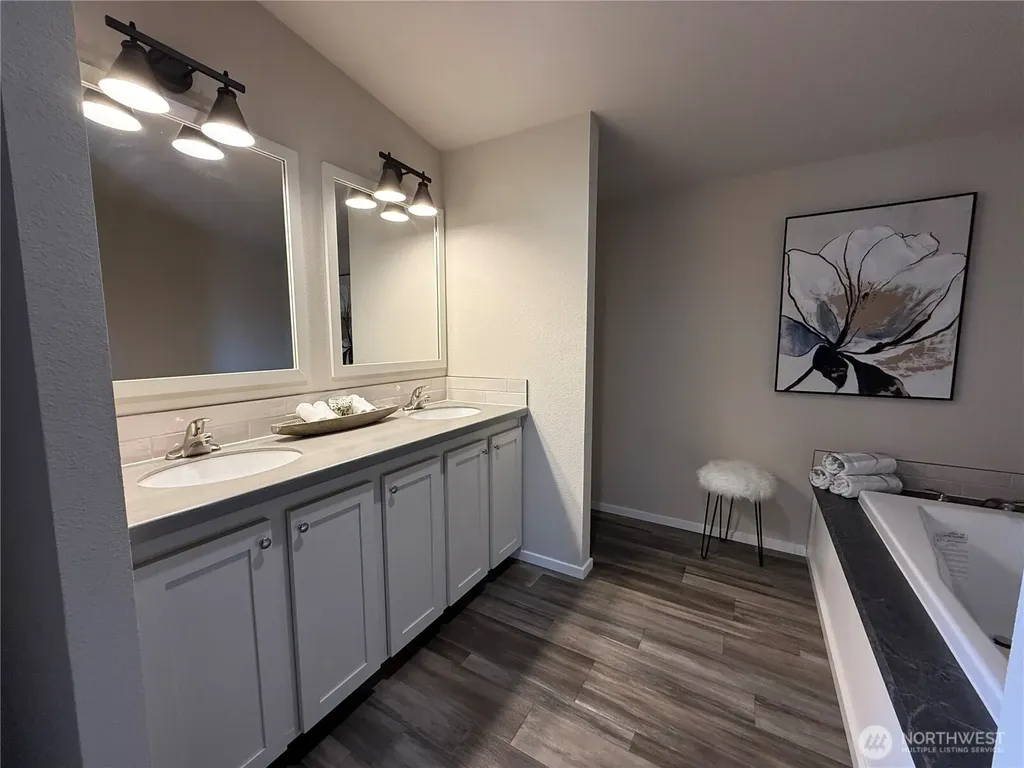 896 N Rock Rose Avenue Sequim WA 98382