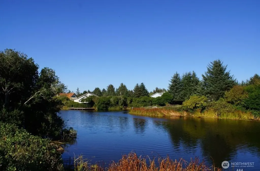 558 Point Brown Ave SE Ocean Shores WA 98569