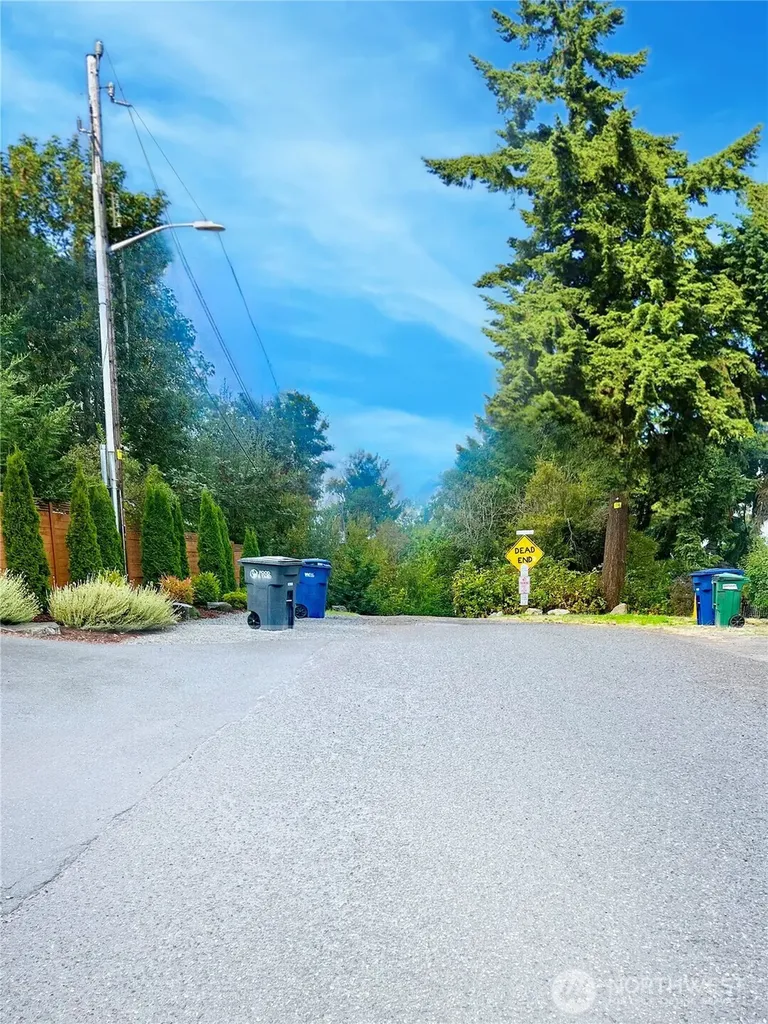 1517 SW 124th Street Burien WA 98146