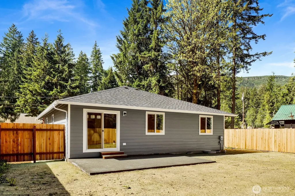 6360 Blackfoot Place Maple Falls WA 98266