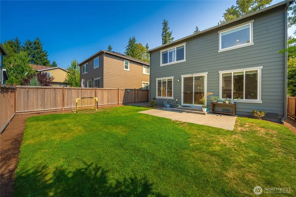 19821 75th Avenue NE Kenmore WA 98028