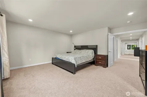 19821 75th Avenue NE Kenmore WA 98028