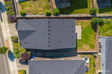 19821 75th Avenue NE Kenmore WA 98028