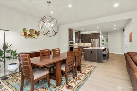 19821 75th Avenue NE Kenmore WA 98028